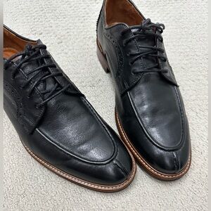 Johnston & Murphy black flexsole dress shoe